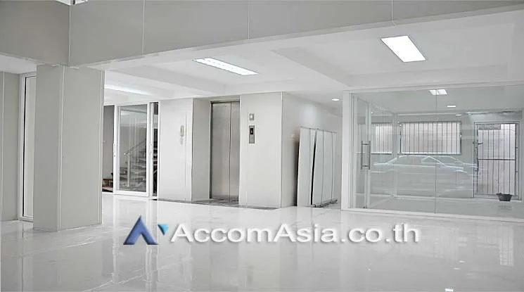 unit Office space For Sale in Silom, Bangkok  near BTS Sala Daeng (AA13147)